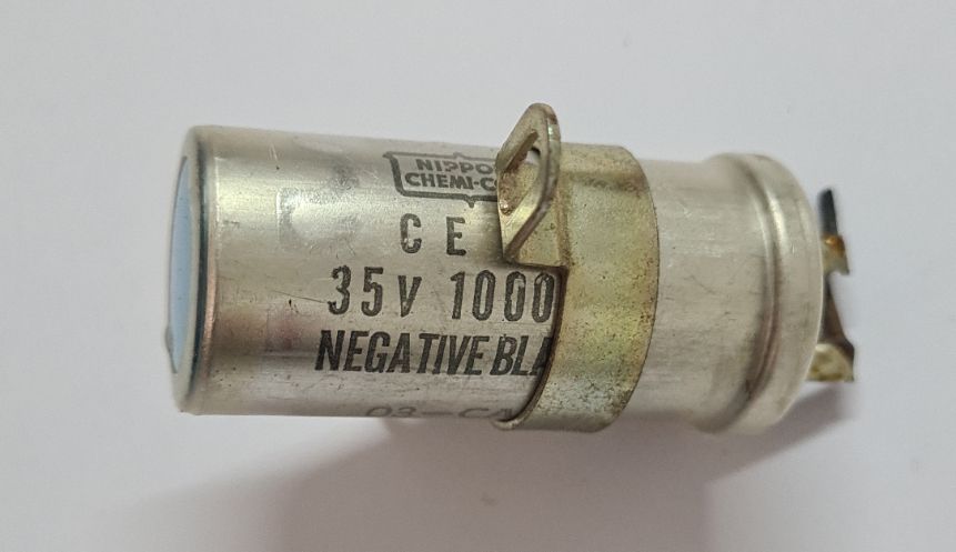 Teac A-4010? Old  capacitor 35 volt 1000uf