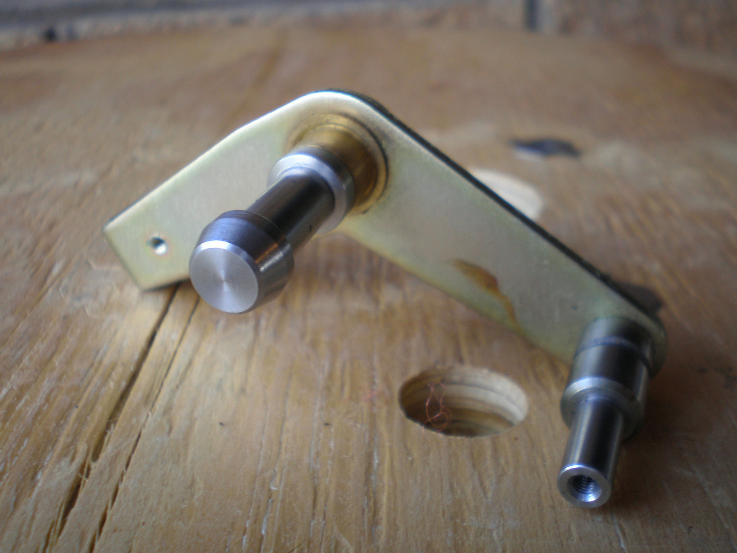 Tascam 38 capstan roller assembly and peg