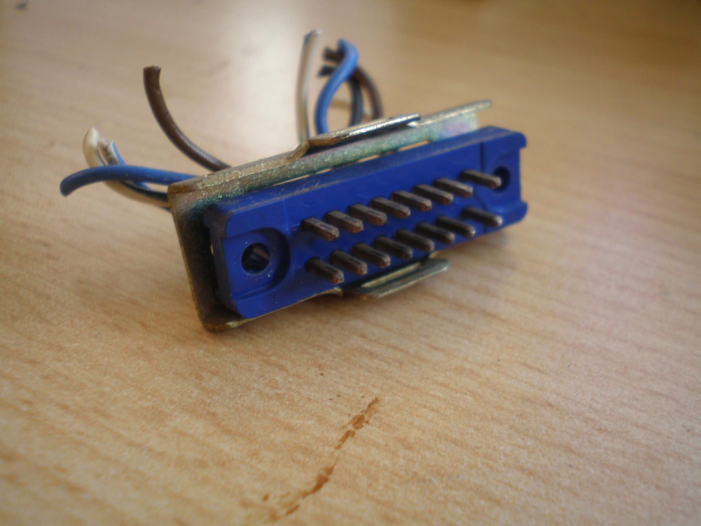 Hirose (HRS) 16 Pin male plug and lock  P1316-SBA