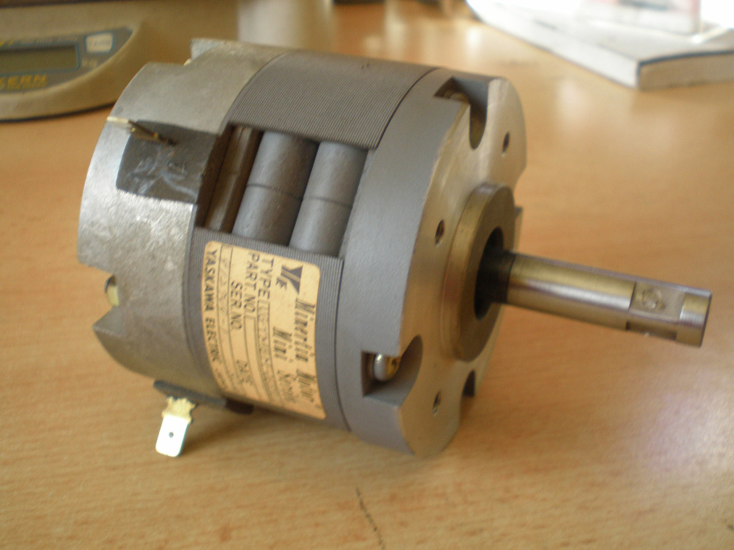 Teac 85-16 motor UGTMEM-06STC11 MINERTIA MOTOR