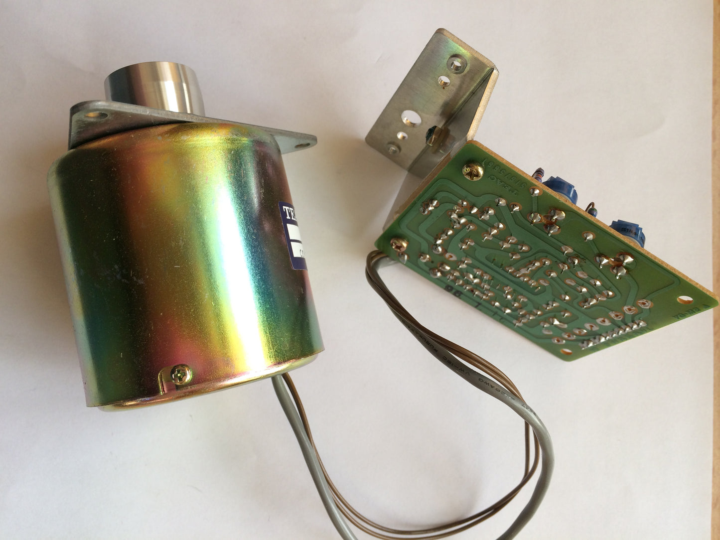 Tascam TEAC EM1450 Capstan Motor New and pcb 51675661