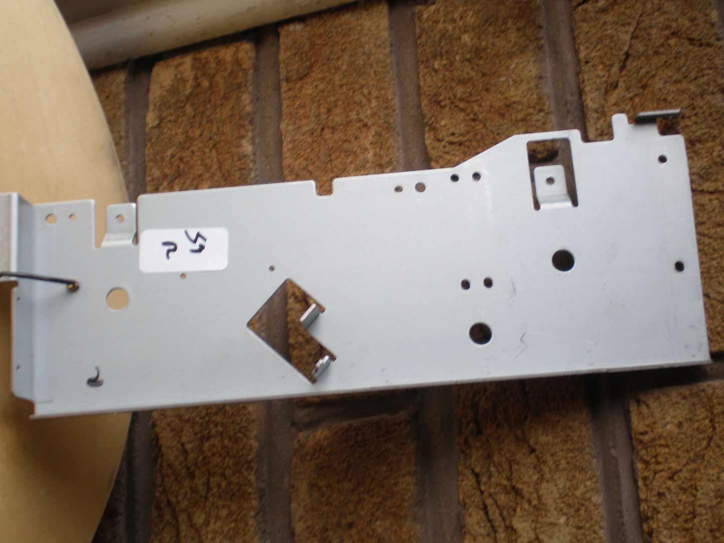 Fostex R8 side panel left or right