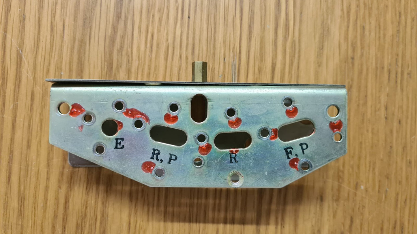 Teac A-4010S Tapehead holder bracket