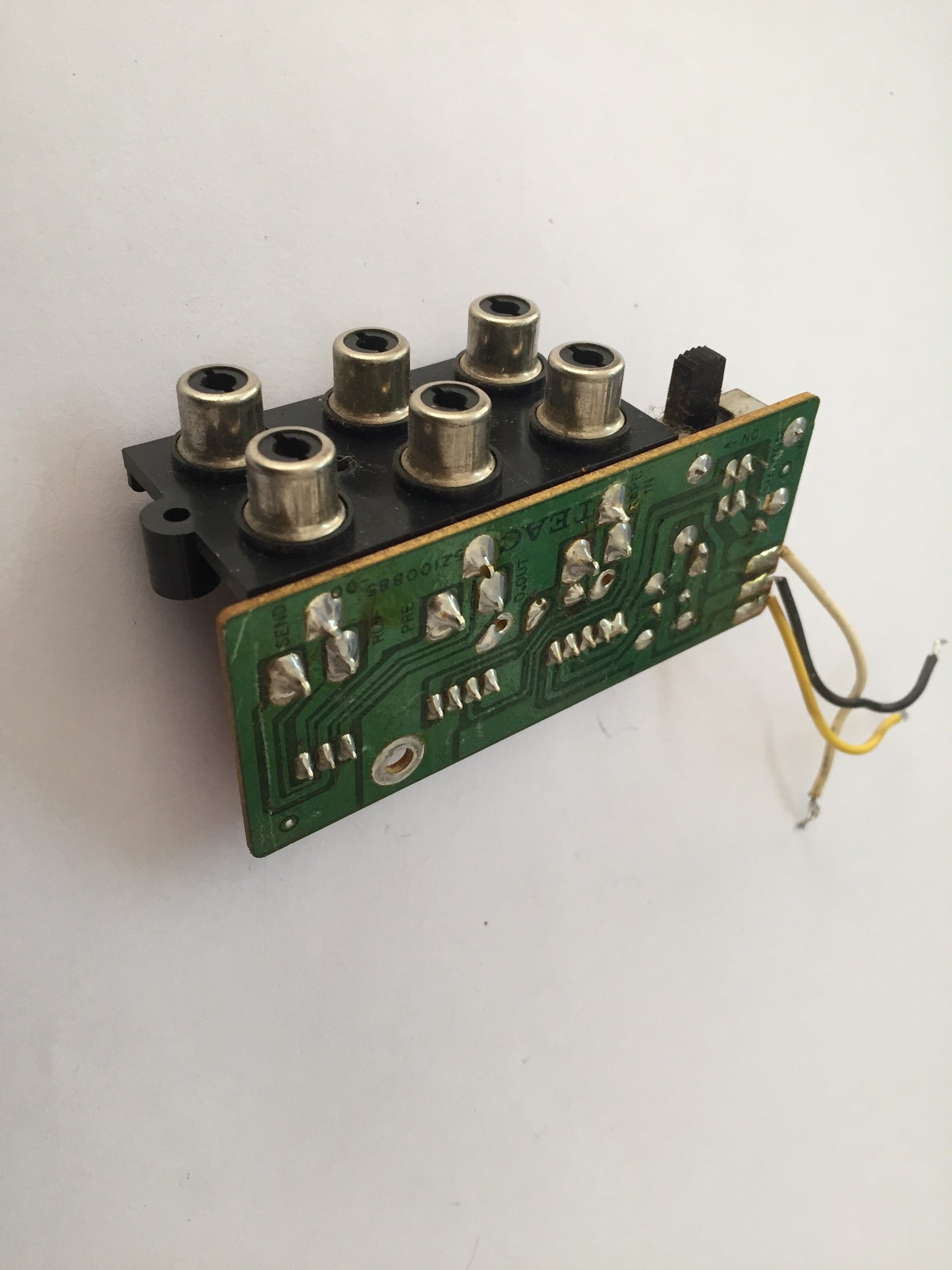 Tascam M-520 6 way phono and switch 52100885-00 in out pcb-138