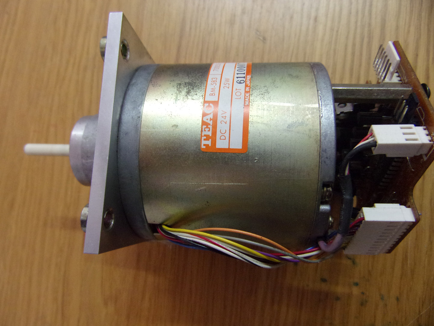 Tascam 48 Capstan motor BM-583 24 volt 25 watt