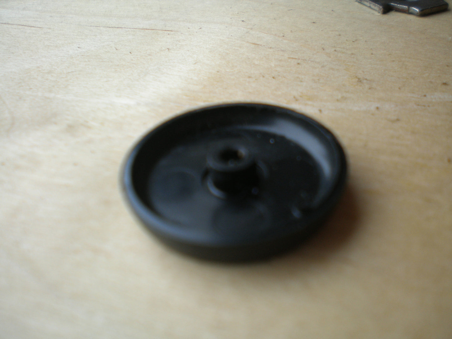 Fostex R8 tension arm plastic cap