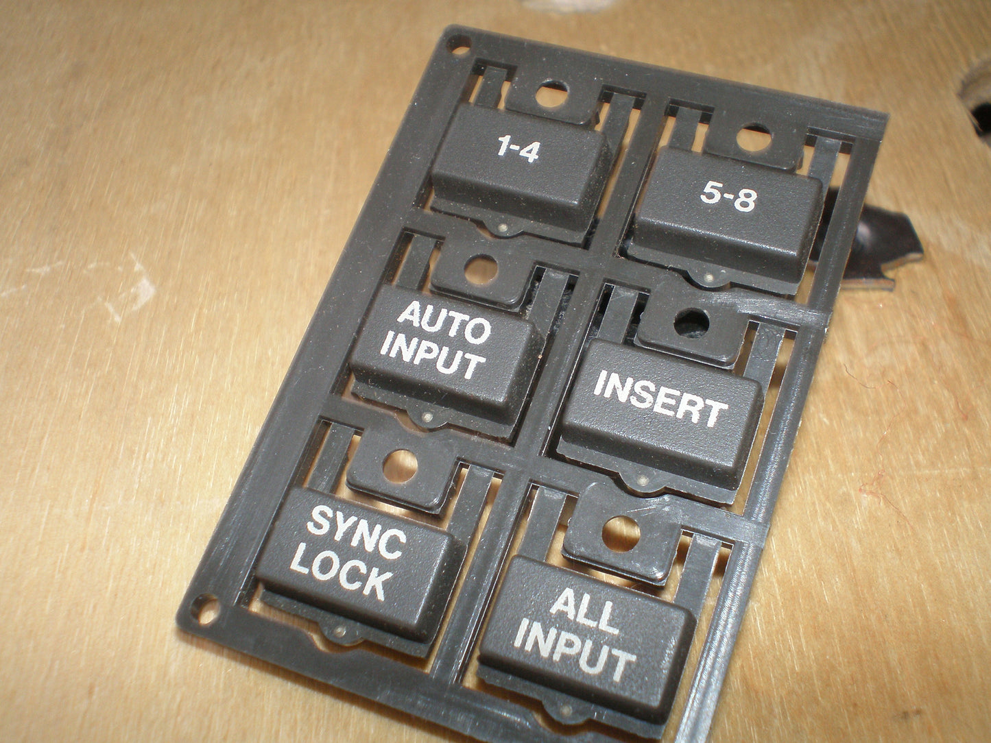 Tascam TSR8 front panel push button 6 way sync all input