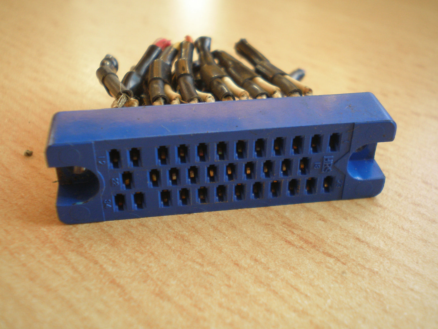 Hirose (HRS) 34 Pin female socket
