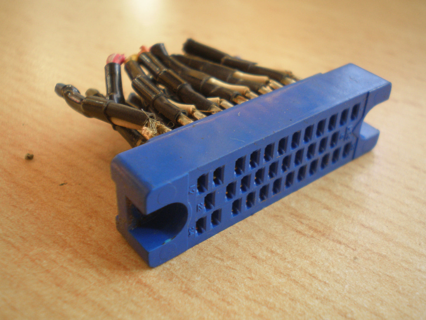 Hirose (HRS) 34 Pin female socket