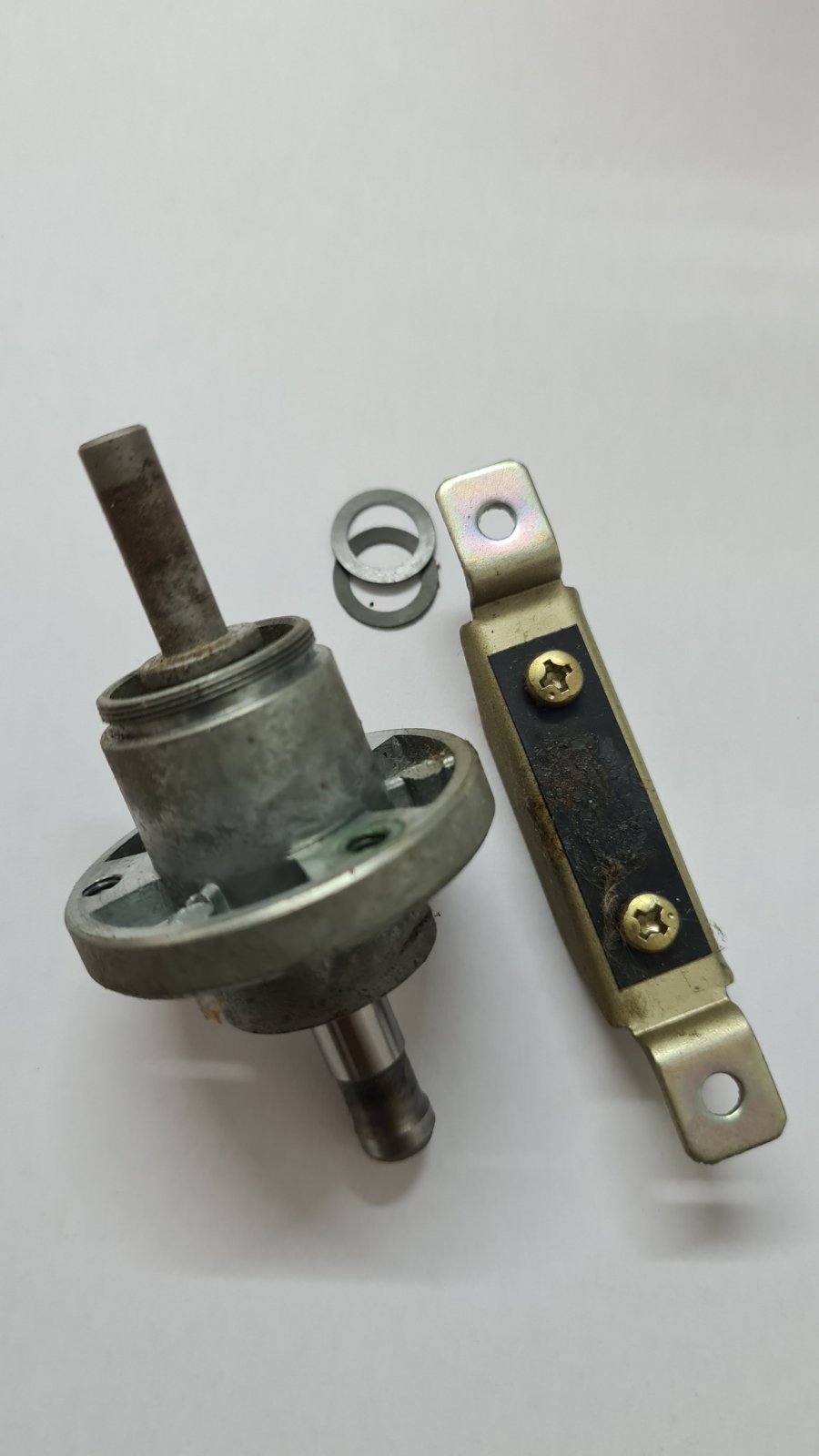 Teac A-4010S Capstan and bearing set