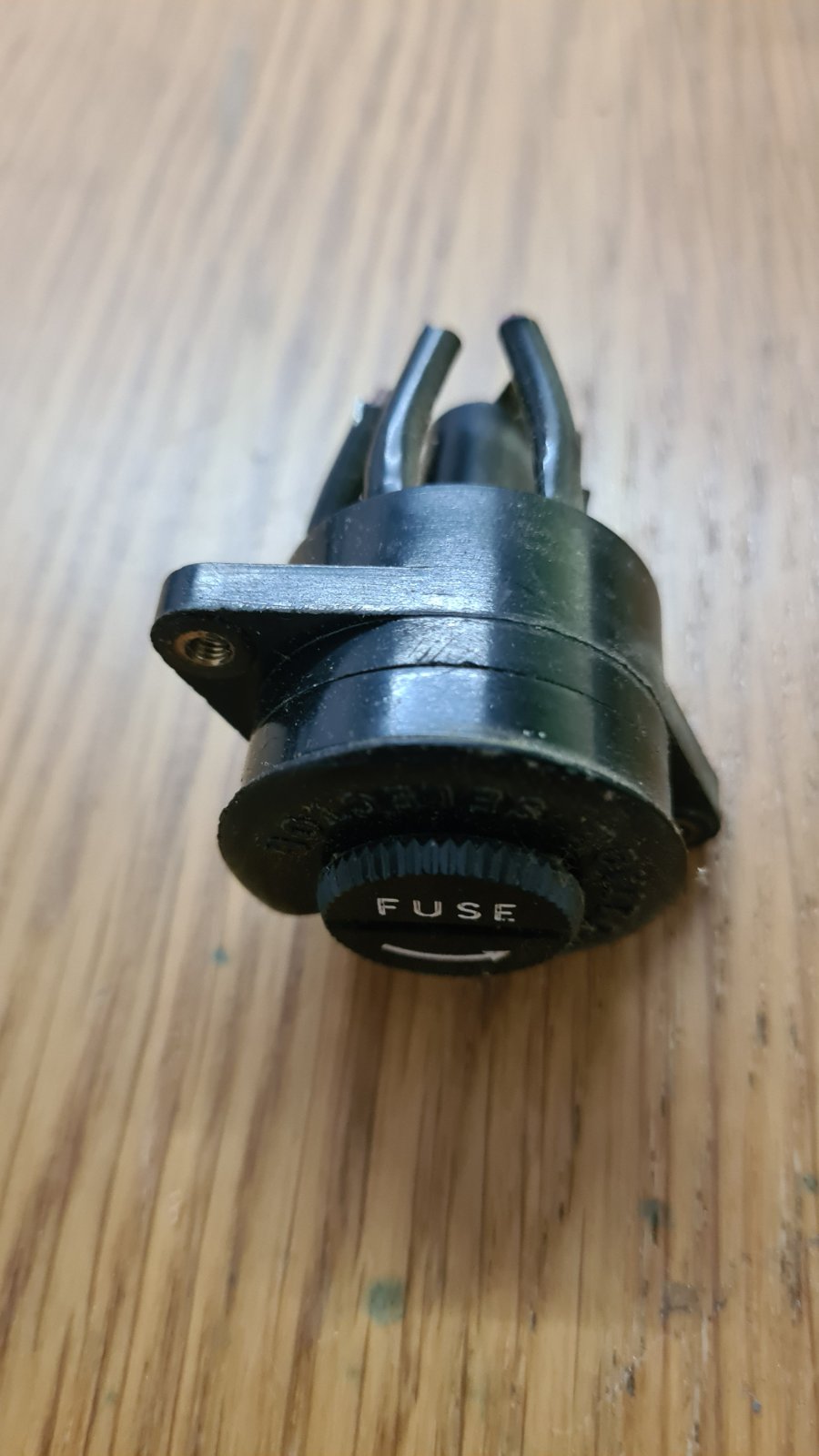 Teac A-4010s voltage selector plug
