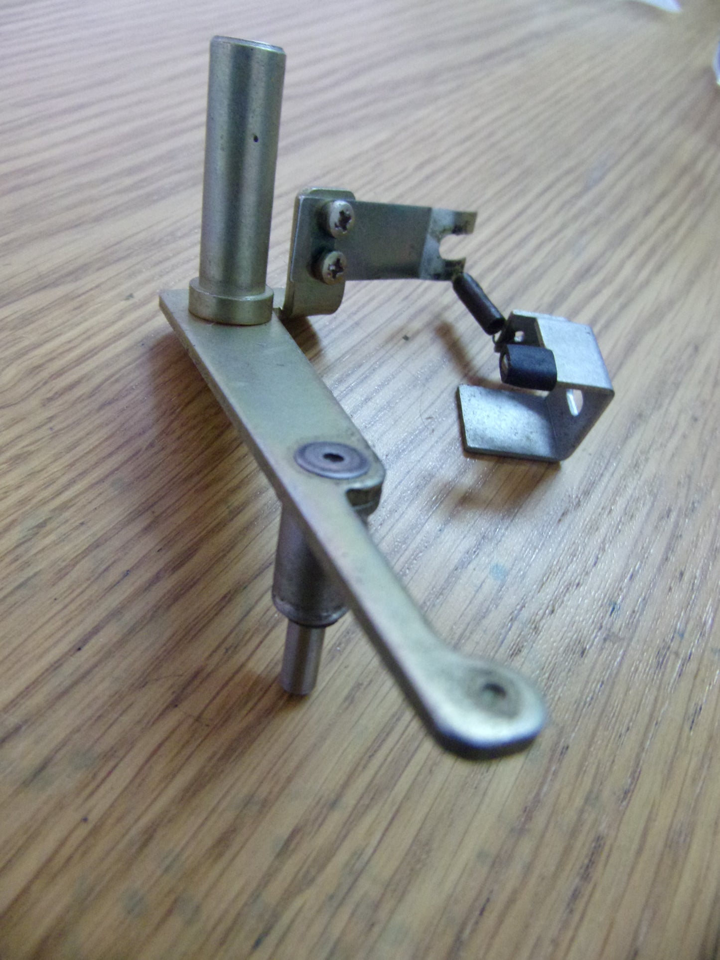 Teac A-3340  pinch wheel assembly bar