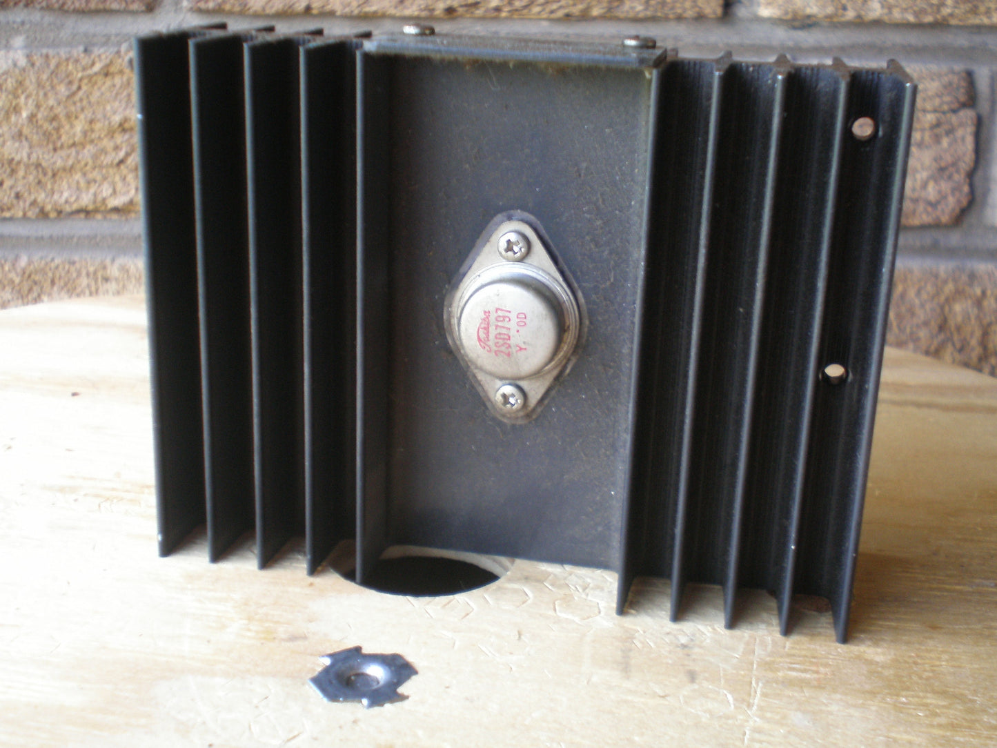 Tascam 85-16 2SD797 Heatsink assembly