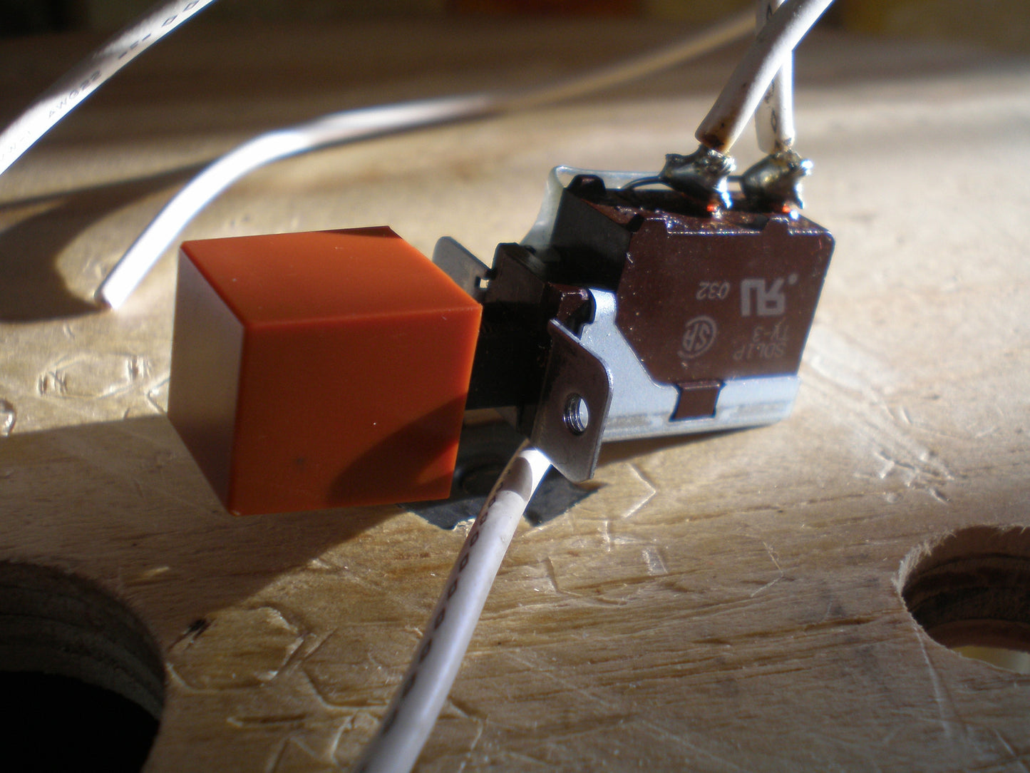 Tascam TSR 8 mains power switch and knob