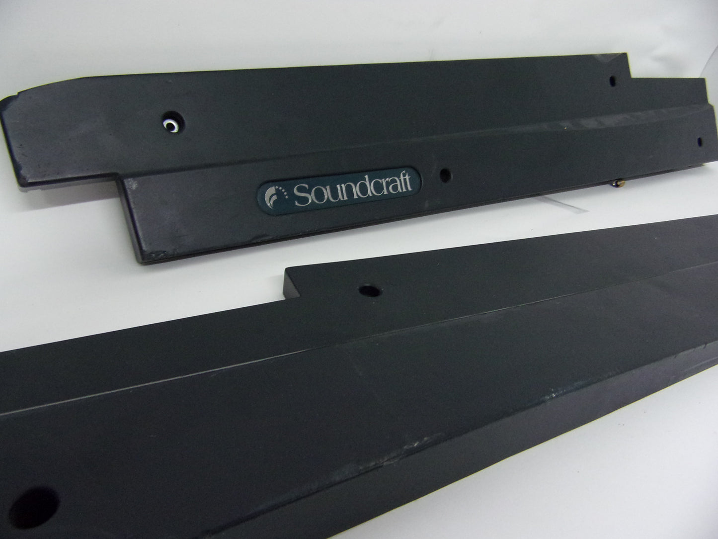 Soundcraft Ghost side panels