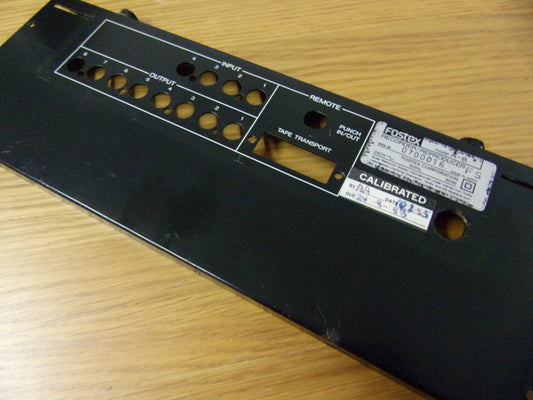 Fostex A-8 rear metal phono panel