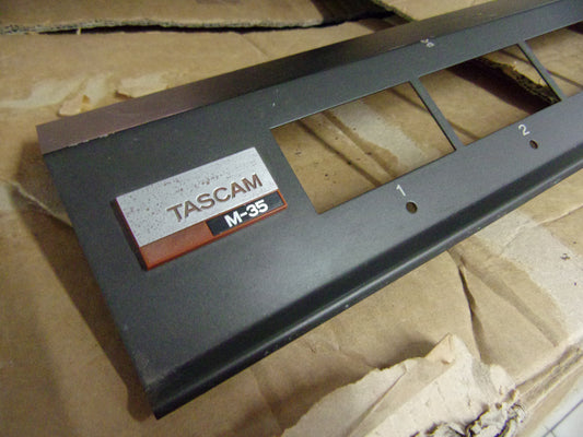 Tascam M-35 VU meter top panel