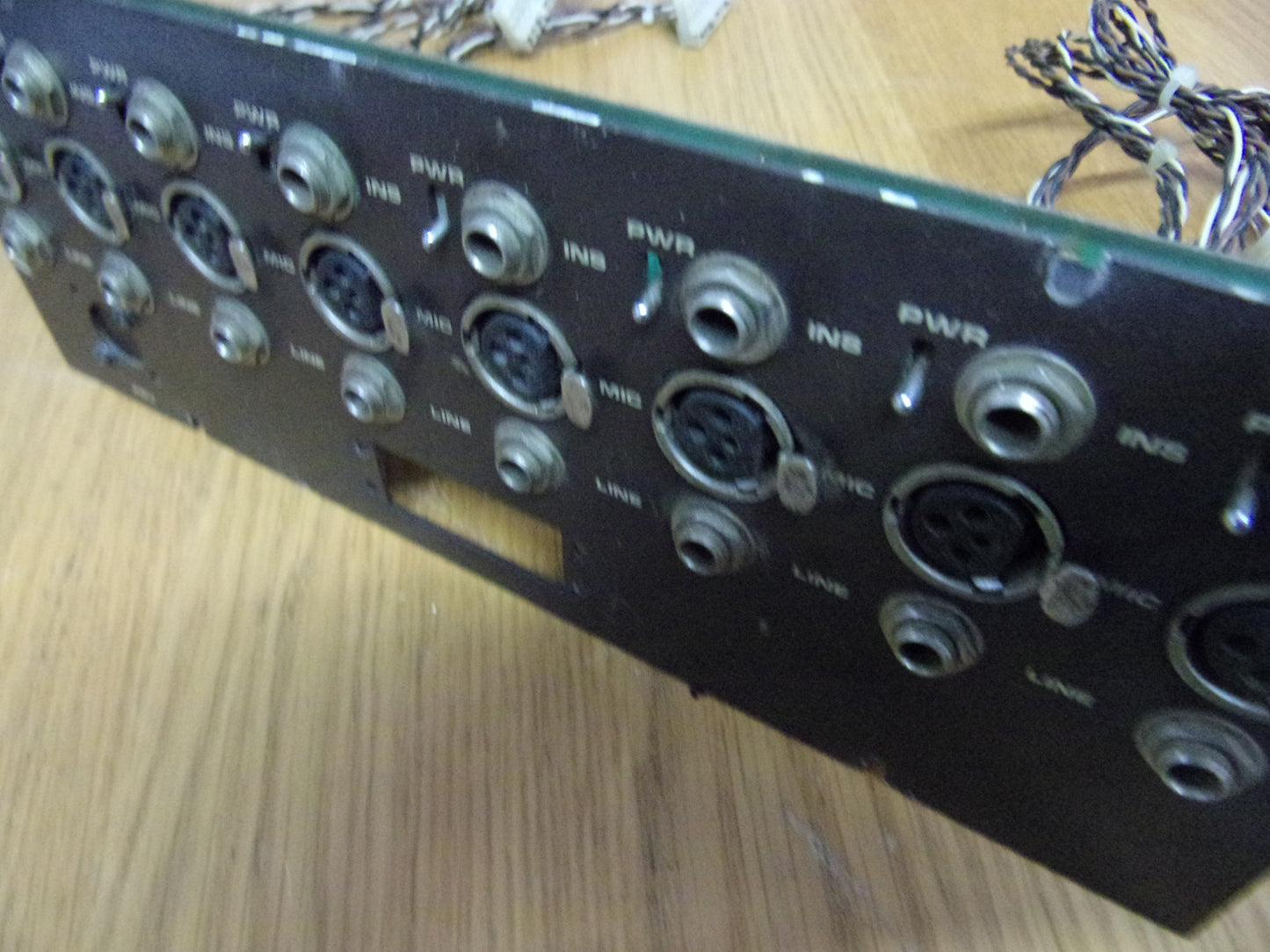 Soundcraft 400B rear panel and connectors and PCB SC1285 ISS.2
