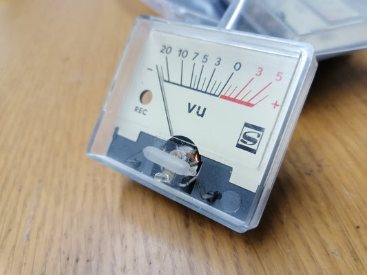Soundcraft Saturn Soundcraft Magnetics Saturn Research VU meter 624 main unit