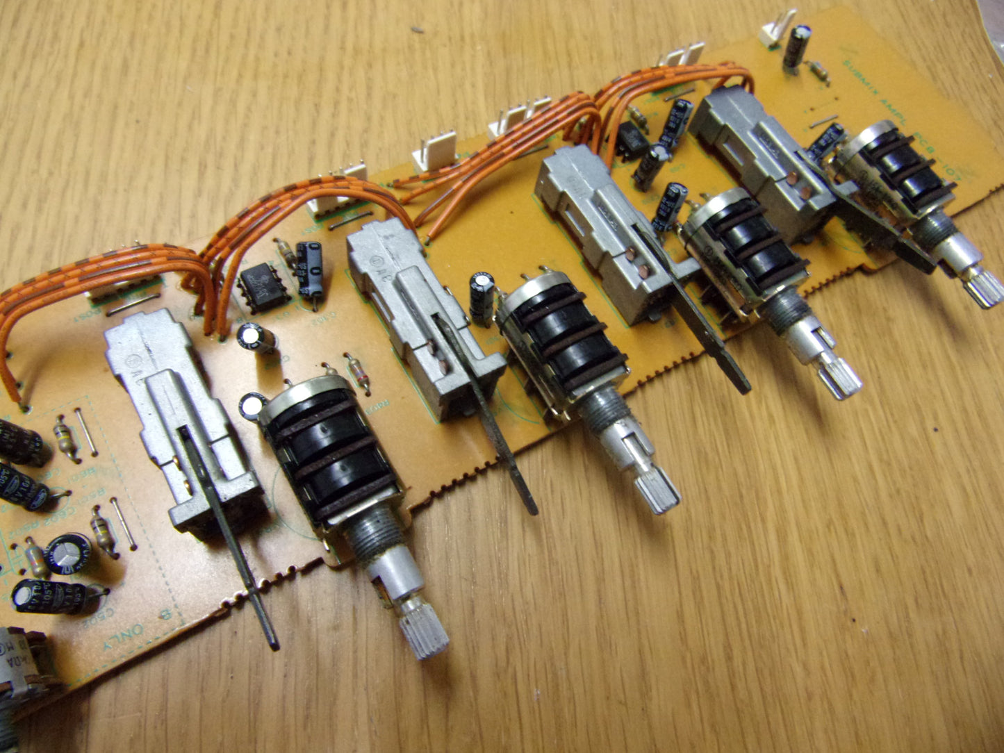 Tascam M-30 mixer submix ampl pcb-107 5210066200