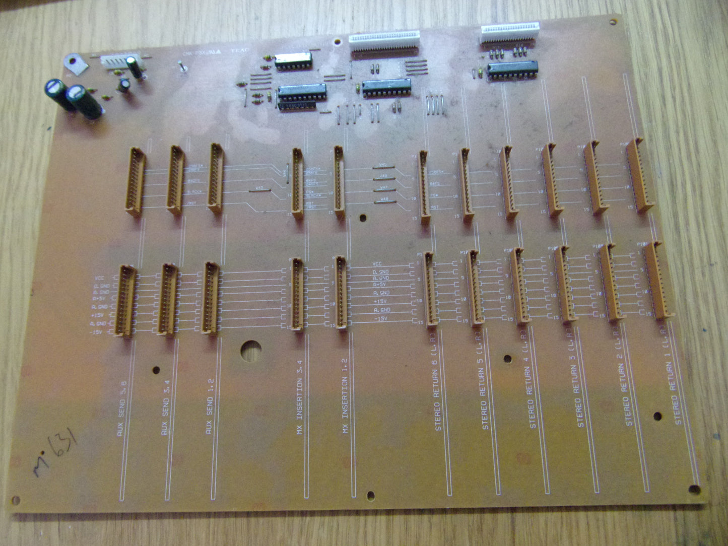 Tascam TM-D8000 PCB AUX MOTHER E900585-00A
