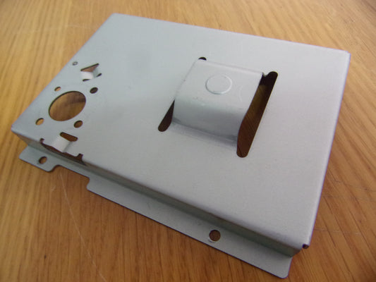 Fostex R8 Capstan metal panel