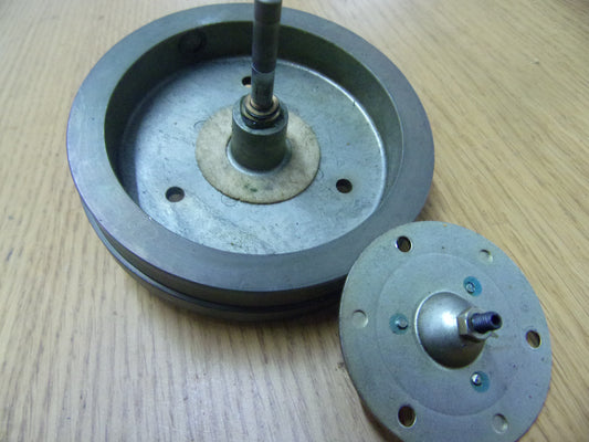 Teac A-1030 fywheel and brass pressure plate