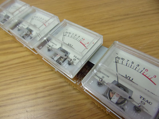 Porta 1 2 VU meter bank and pcb 52102125-00
