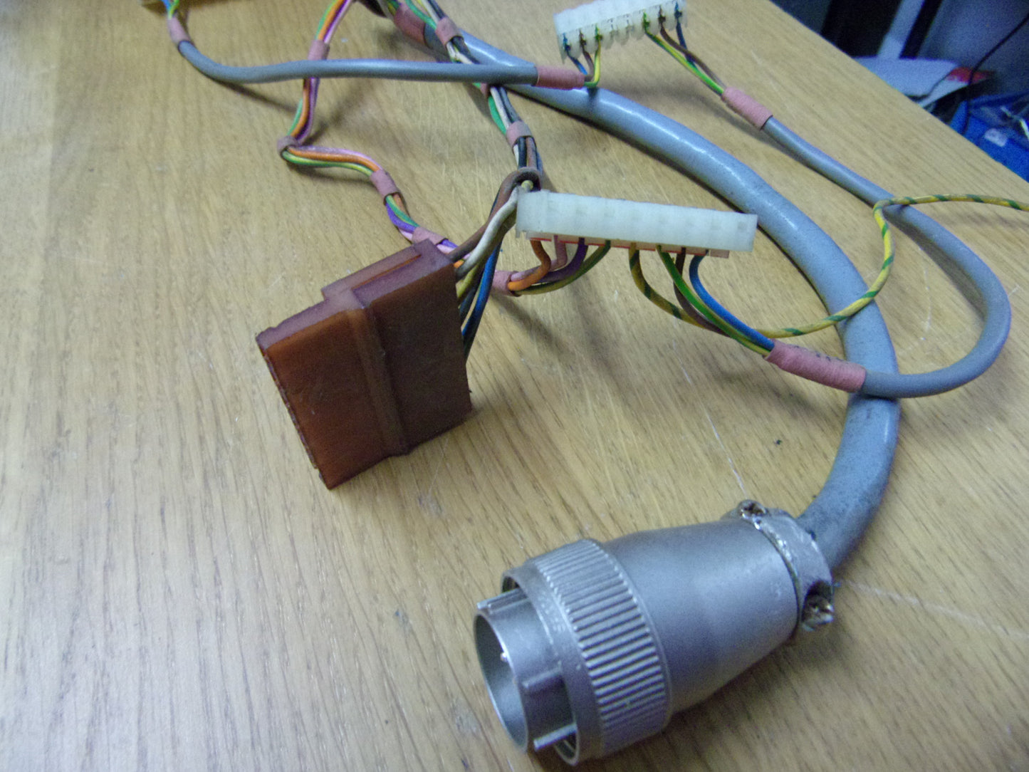 Soundcraft 760 internal 10 pin HRS loom