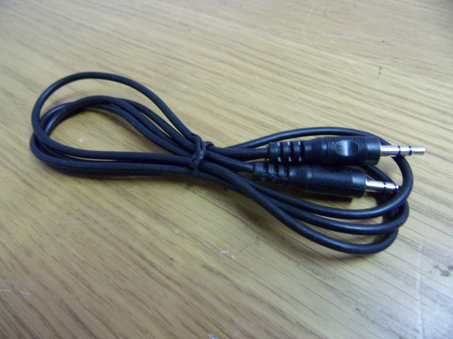3.5mm jack plug to plug stereo 1 metre lead