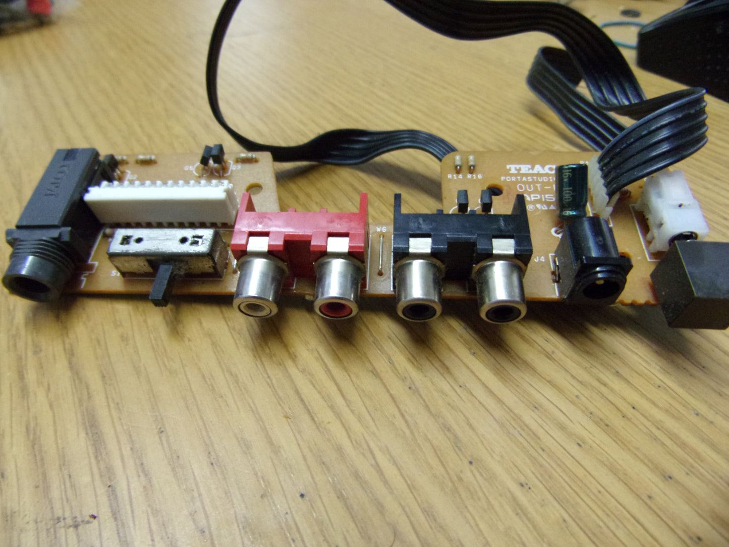 Tascam 424 OUT-PCB 52103208-00