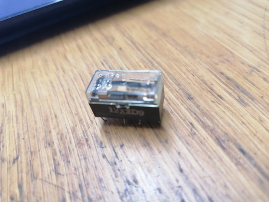 Omron G2-V-2 24v relay K103