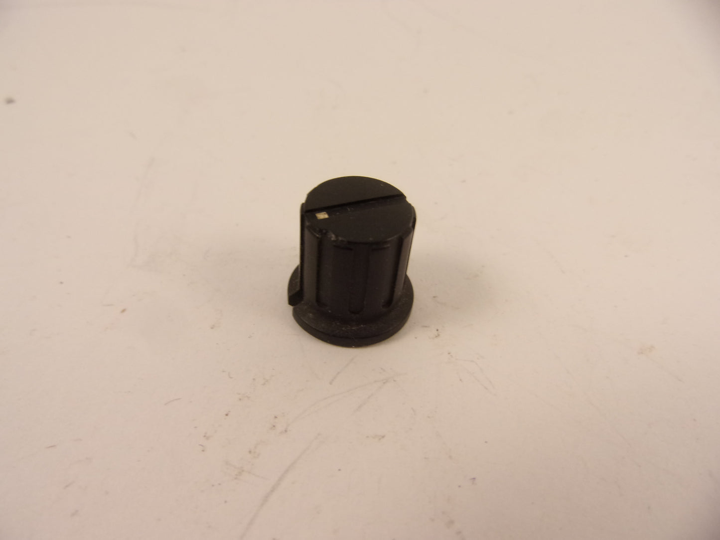 Teac Model 2 black knob round