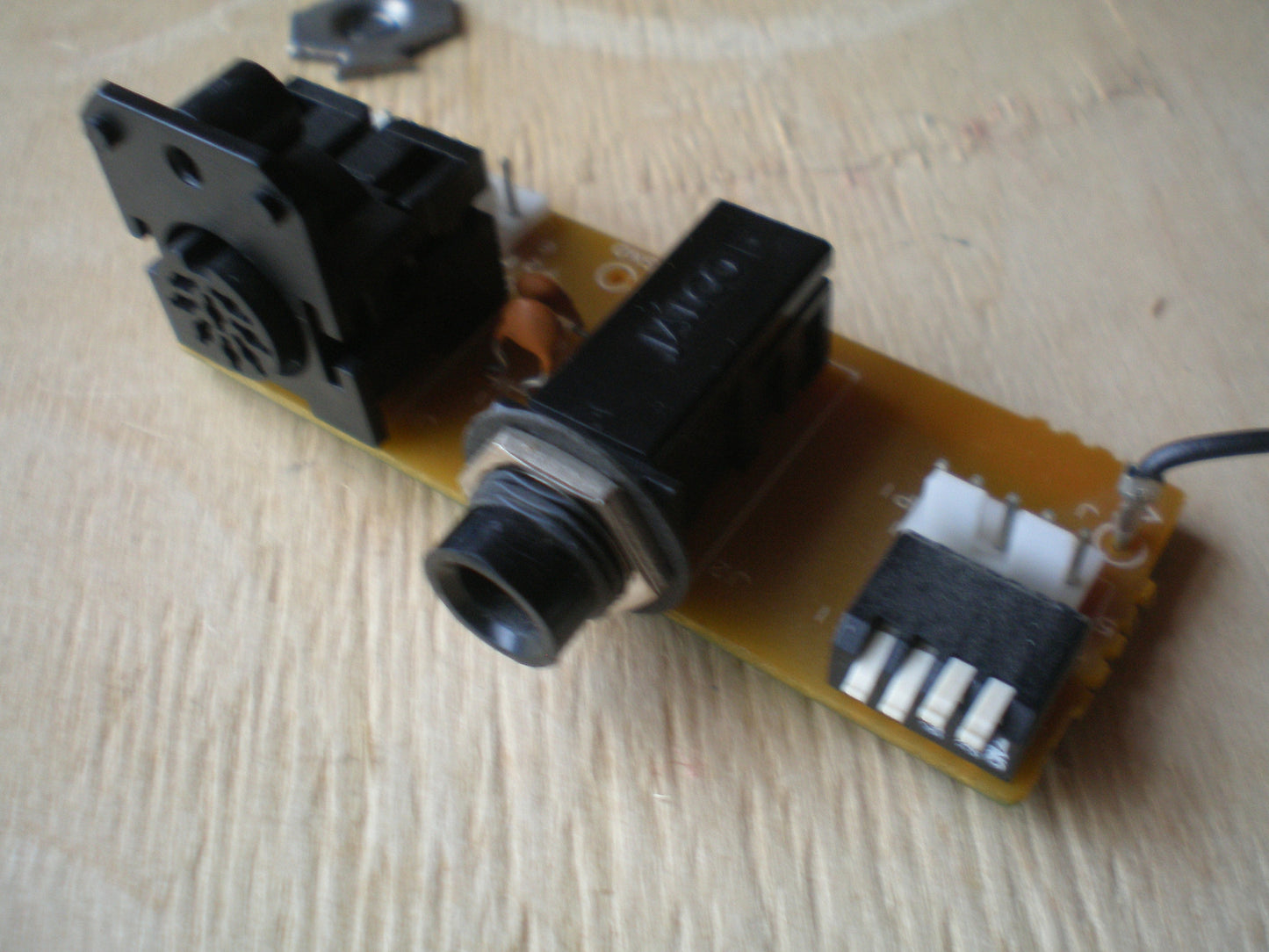 Tascam TSR 8 remote pcb 52102689-00