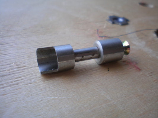 Fostex B16 Fixed tape guide  with cut from later model