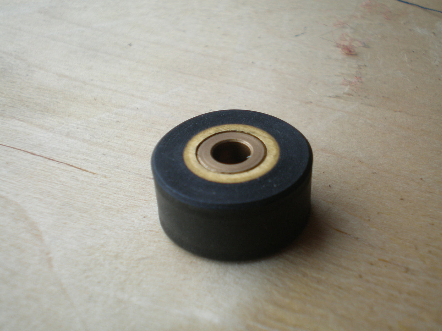 Fostex R8 6mm Pinch wheel roller for refurbishment