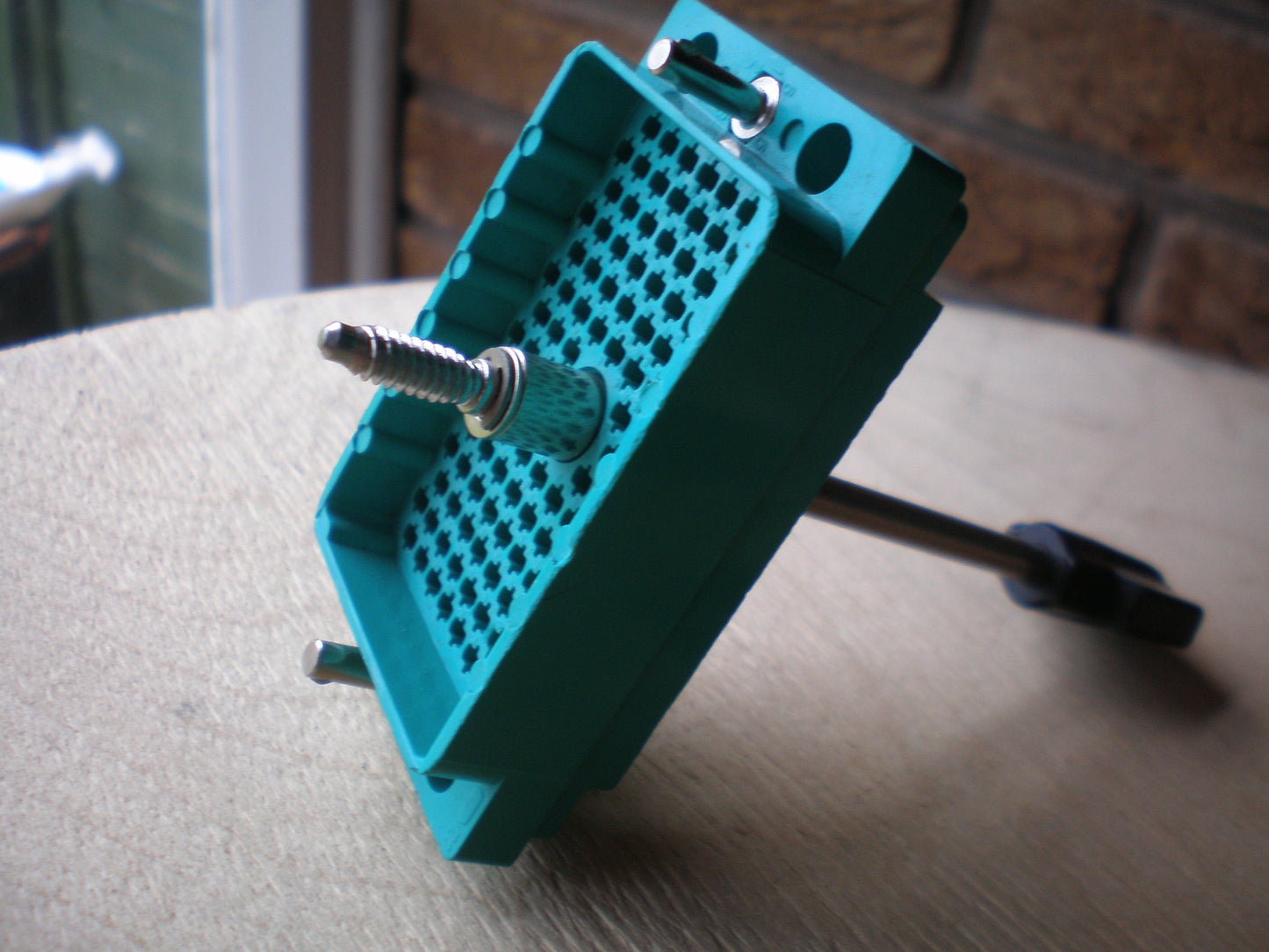 EDAC 120 way connector 516-120-000-101 with locking pin