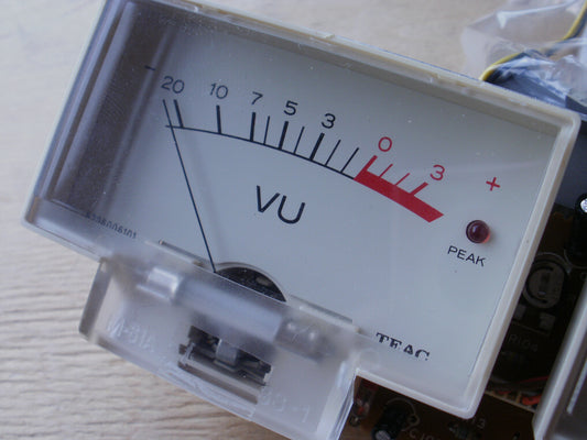 Tascam 112 246 520  VU meter 5296006101 hole for LED only