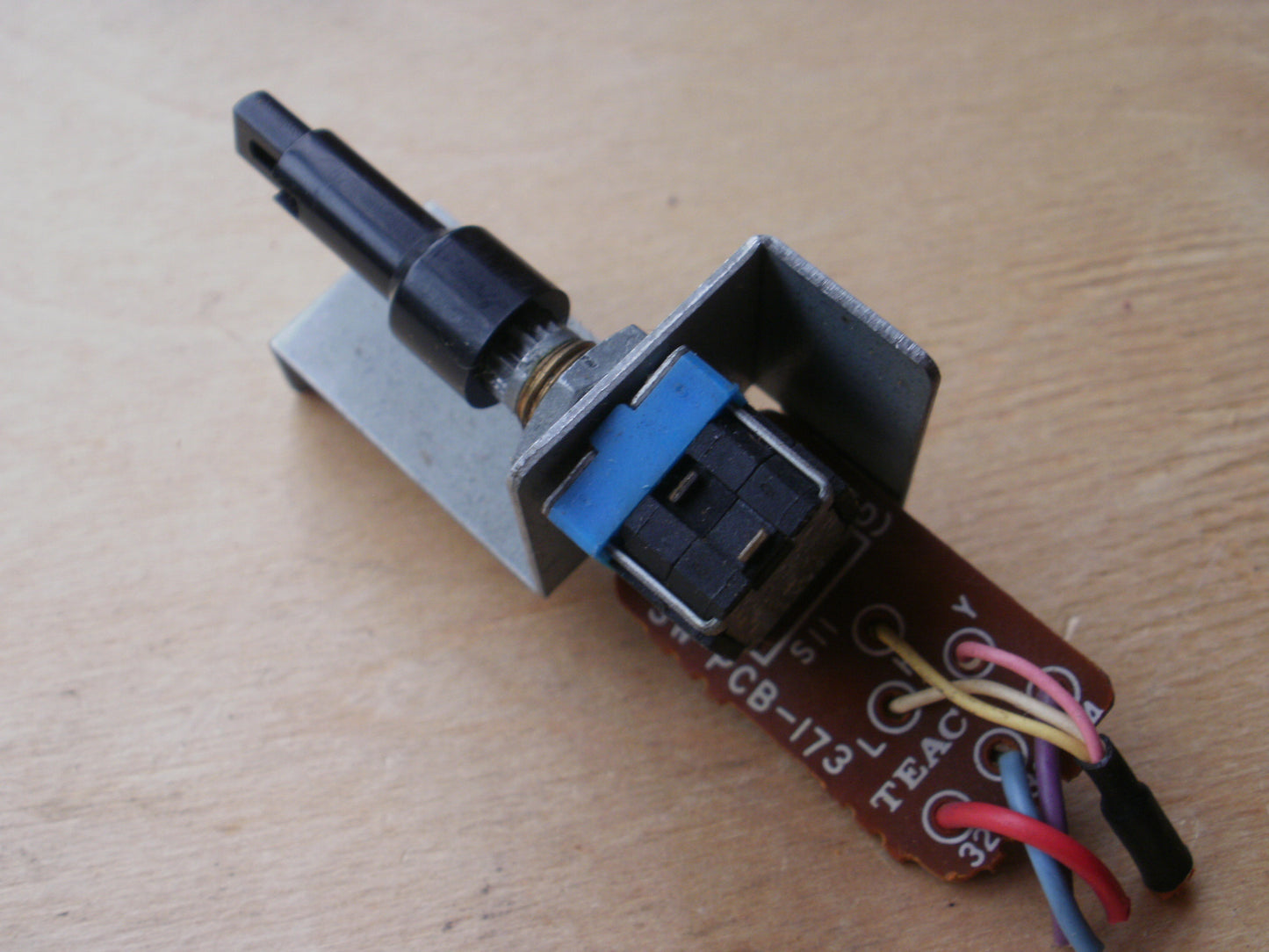 Tascam 133 speed switch pcb 173  5210048700 52100487-00
