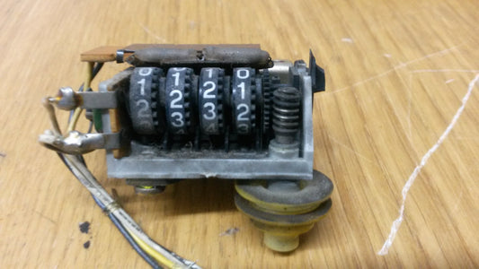 Teac 80-8 tape counter assembly