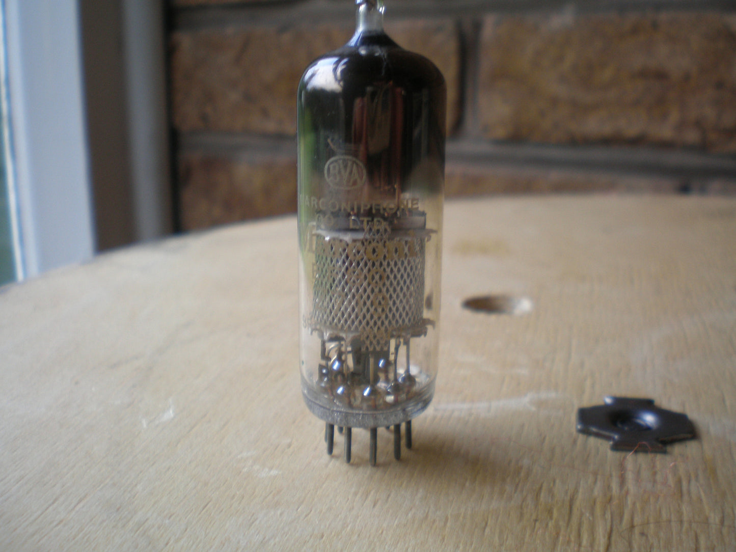 Marconi EF80 valve